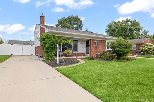 29544 Mark Ln, Livonia, MI, 48152-3450 | Card Image