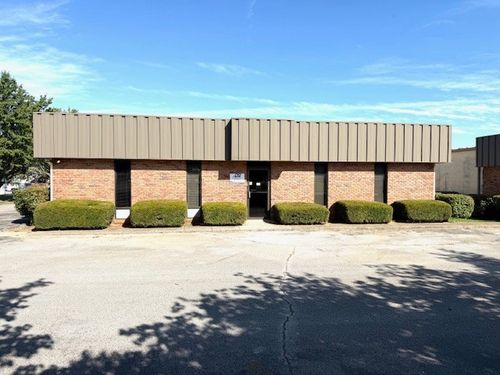 208 Bradshaw Pike Ext, Hopkinsville, KY, 42240-4436 | Card Image