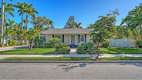 121 24th St W, Bradenton, FL, 34205-4318 | Card Image