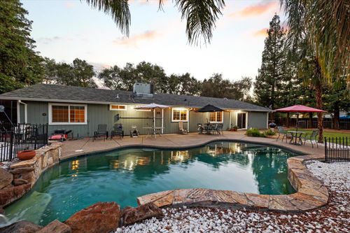 8202 Holly Drive, Citrus Heights, CA, 95610 | Card Image