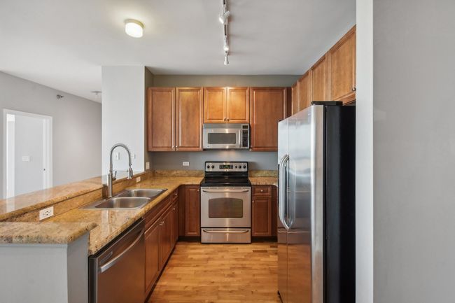APT-1805 - 1841 S Calumet Ave, Condo with 2 bedrooms, 2 bathrooms and 1 parking in Chicago IL | Image 9