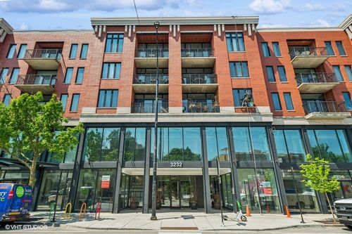 d812-3232 N Halsted St, Chicago, IL, 60657-3684 | Card Image