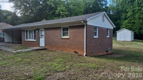 630 Dallas Spencer Mtn Rd, Dallas, NC, 28034-7607 | Card Image