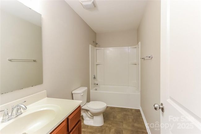 3948 Shasta Cir, House other with 3 bedrooms, 3 bathrooms and null parking in Clover SC | Image 11