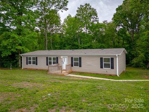 105 Peridot Dr, Statesville, NC, 28625-2602 | Card Image