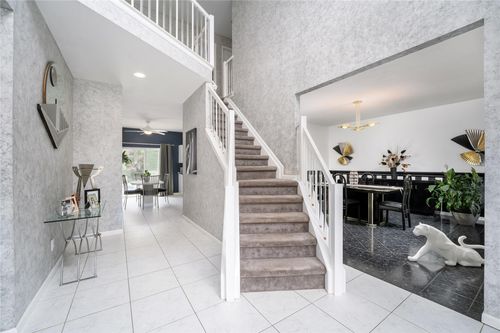 8 Greenwich Ct, Shoreham, NY, 11786-2017 | Card Image