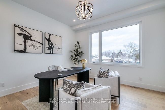 696 Hillview Cres, House other with 6 bedrooms, 5 bathrooms and 10 parking in Pickering ON | Image 14