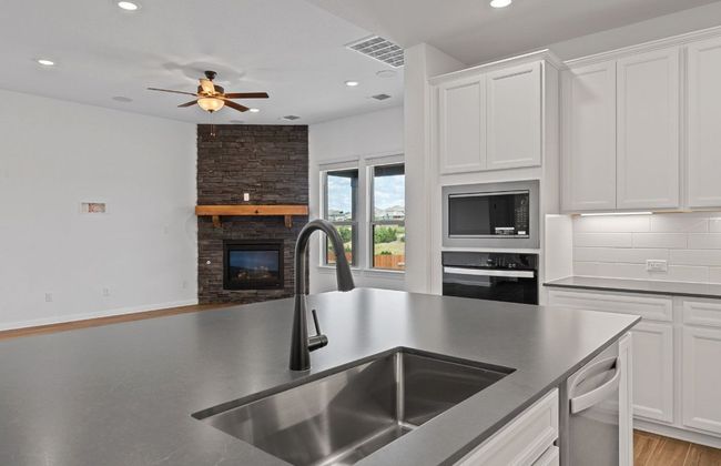 6421 Apache Plum Ln, House other with 4 bedrooms, 3 bathrooms and null parking in Spicewood TX | Image 14