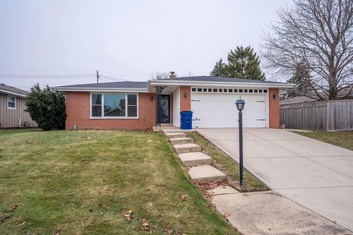 110 Crab Tree Lane, RACINE, WI, 53406 | Card Image