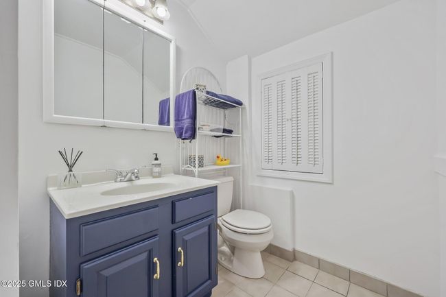 Hall Bath | Image 38