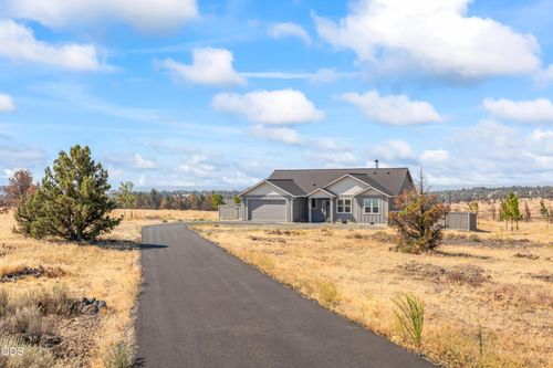 9323 Se Odessa Road, Prineville, OR, 97754 | Card Image