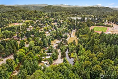 1105 Riverside Dr, Vernonia, OR, 97064-1452 | Card Image