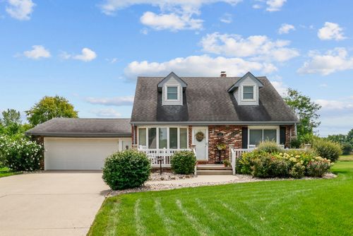 107 Tulip Ct, Hebron, IN, 46341-9118 | Card Image