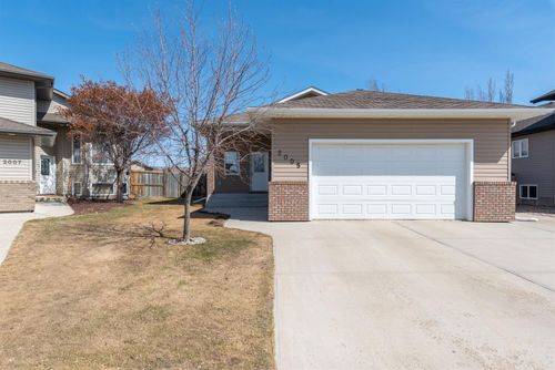 2005 47b Avenue Close, Lloydminster, SK, S9V0Z4 | Card Image