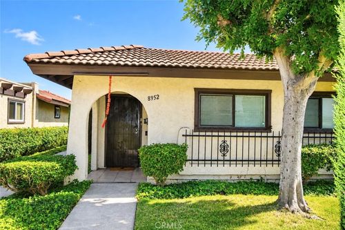 8952 Barcelona, Westminster, CA, 92683 | Card Image