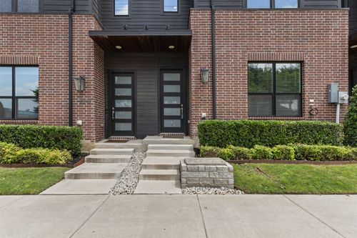 2821 Stanley Ave, Fort Worth, TX, 76110-2934 | Card Image