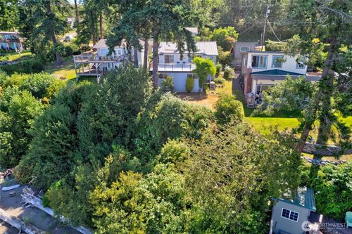 19904 Soundview Dr Nw, Stanwood, WA, 98292-7817 | Card Image