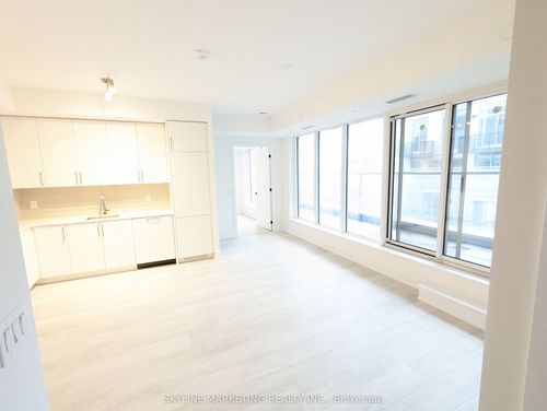 737-2450 Old Bronte Rd, Oakville, ON, L6M5P6 | Card Image