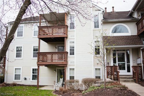 apt-a2-1304 Cedarwood Dr, Westlake, OH, 44145-1800 | Card Image