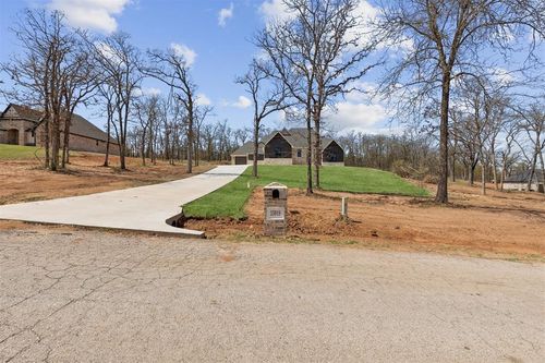 15919 Vernon Cir, Newalla, OK, 74857-8516 | Card Image