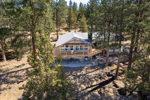 69947 Meadow View Rd, Sisters, OR, 97759-9611 | Card Image