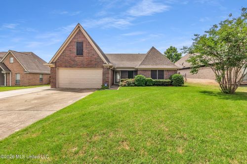 5683 Sparrow Run, Olive Branch, MS, 38654-3531 | Card Image