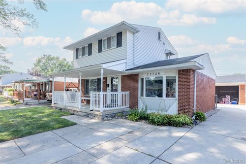 37726 Walnut St, Romulus, MI, 48174-4715 | Card Image