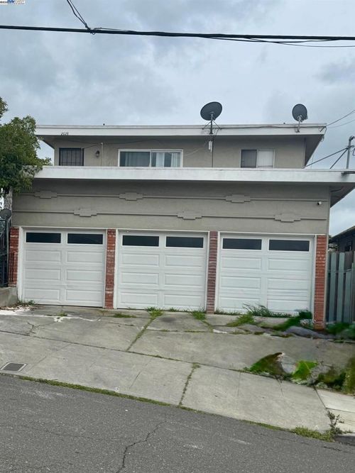 2626 78th Ave, Oakland, CA, 94621-2567 | Card Image