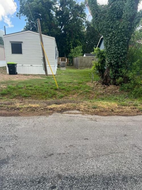 1412 Austin St, Bay City, TX, 77414-7141 | Card Image