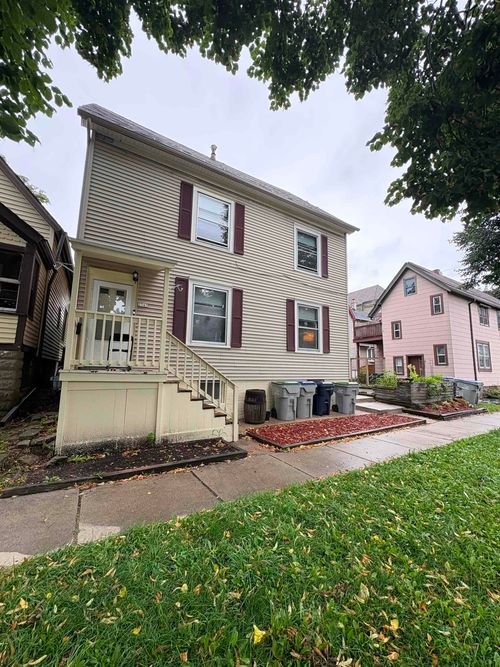 2565 N Weil St, Milwaukee, WI, 53212-3024 | Card Image