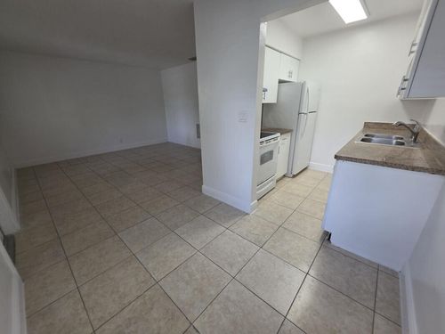 202-75 Sw 10th St, Fort Lauderdale, FL, 33315-1256 | Card Image