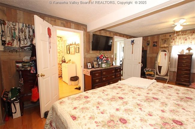 960 Grandview Rd, House other with 4 bedrooms, 3 bathrooms and null parking in Daniels WV | Image 30