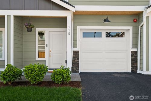 c11-115 Sw 181st Pl, Normandy Park, WA, 98166-3806 | Card Image