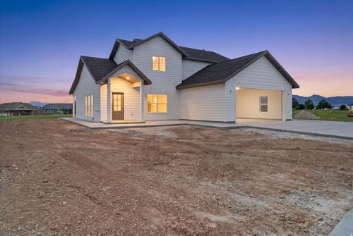 528-558 Eagle Dr, Preston, ID, 83263-5391 | Card Image