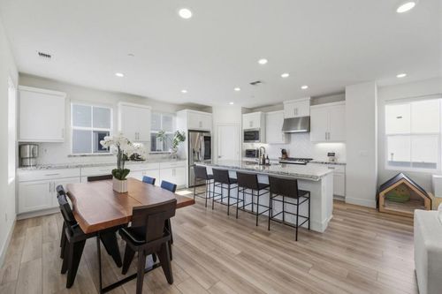 9263 Vista Cove Way, Newark, CA, 94560-7332 | Card Image