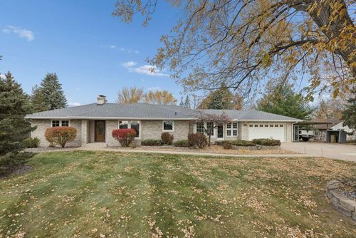 601 Viking Dr E, Little Canada, MN, 55117-1663 | Card Image