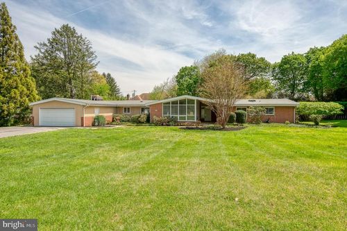 8403 Topping Rd, BALTIMORE, MD, 21208-1817 | Card Image