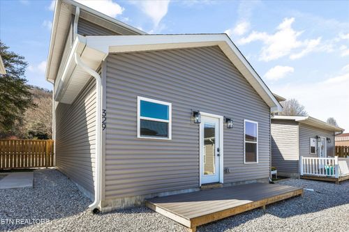 329-329 7th St, Rocky Top, TN, 37769-4001 | Card Image