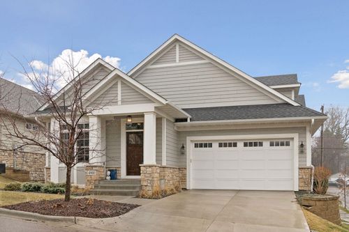 4900 Hawthorne Ct, Edina, MN, 55436-5800 | Card Image