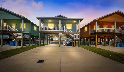 180 Paradise Pointe Dr, Port Aransas, TX, 78373-5265 | Card Image