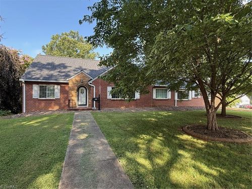 3300 Anderson Dr, Winston Salem, NC, 27127-5102 | Card Image