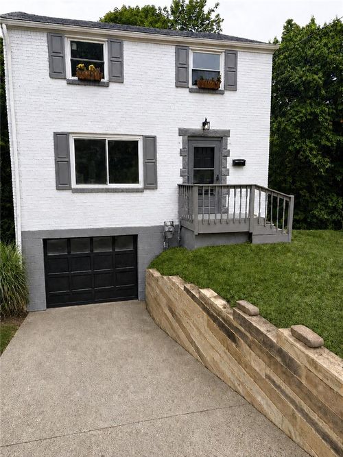 6 Norbert St, Pittsburgh, PA, 15202-1222 | Card Image