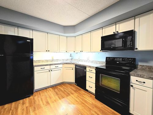 apt-117-2455 Londin Ln E, Maplewood, MN, 55119-5596 | Card Image