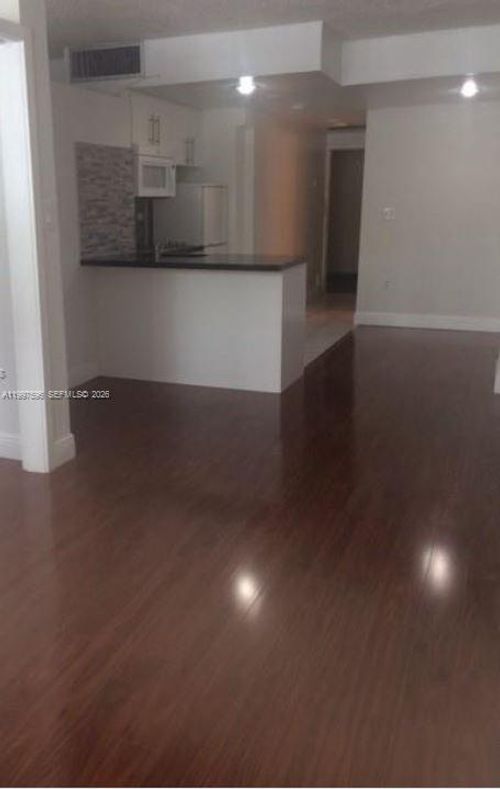 apt-1009-999 Brickell Bay Dr, Miami, FL, 33131-2930 | Card Image