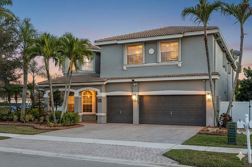 16138 Sw 15th St, PEMBROKE PINES, FL, 33027-5124 | Card Image