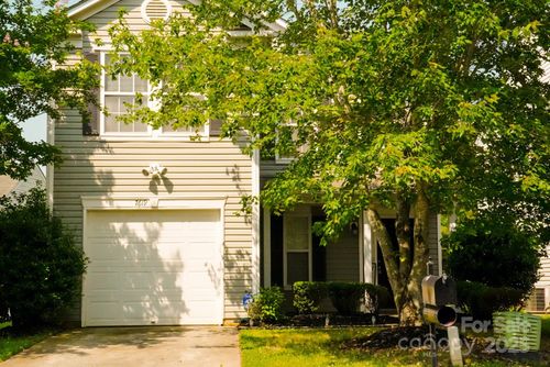 7619 Monarch Birch Ln, Charlotte, NC, 28215-7060 | Card Image