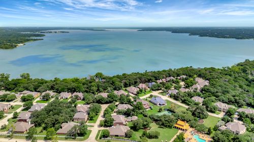 700 Paradise Cv, Shady Shores, TX, 76208-5142 | Card Image