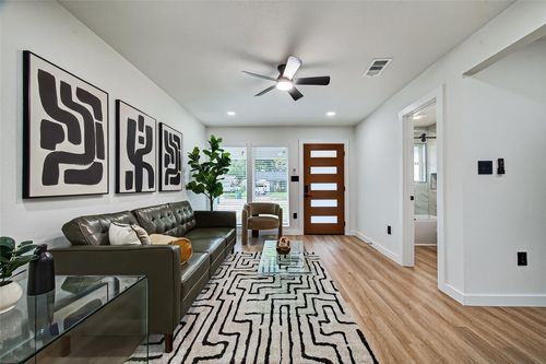 7131 Mobud Dr, Houston, TX, 77074-3411 | Card Image