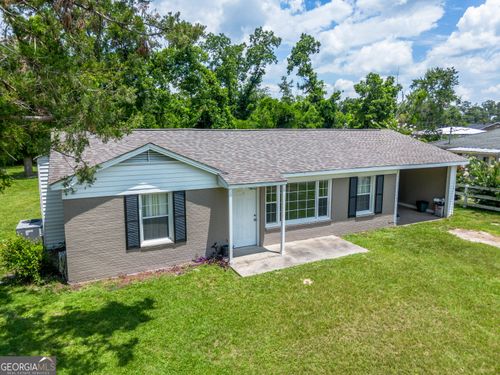 10 Pecan Dr, Hazlehurst, GA, 31539-6836 | Card Image