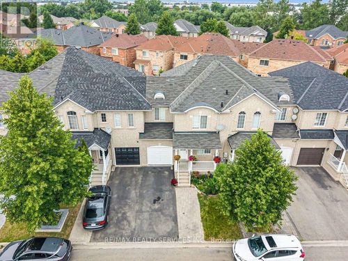 7 Olivett Lane, Brampton (Fletcher's Meadow), ON, L7A2X3 | Card Image